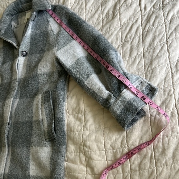 H&M Gray and White Plaid Coat - Picture 6 of 9